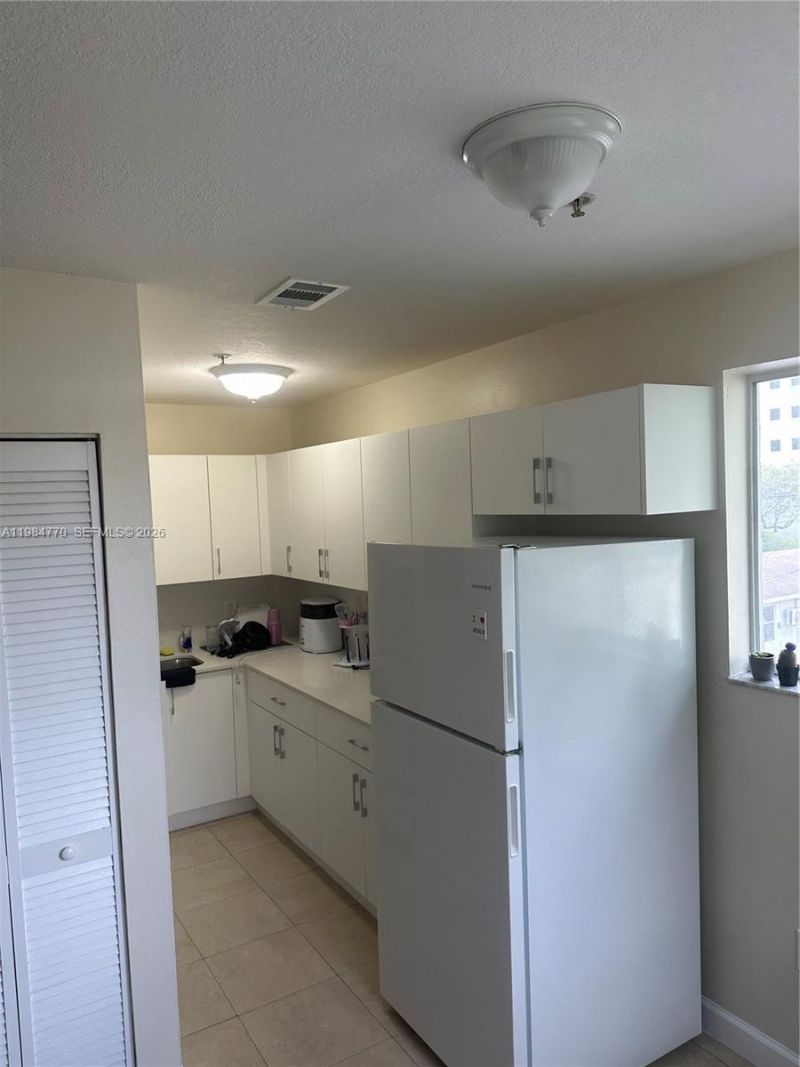 1429 NW 2nd St, Miami, FL 33125 Photo