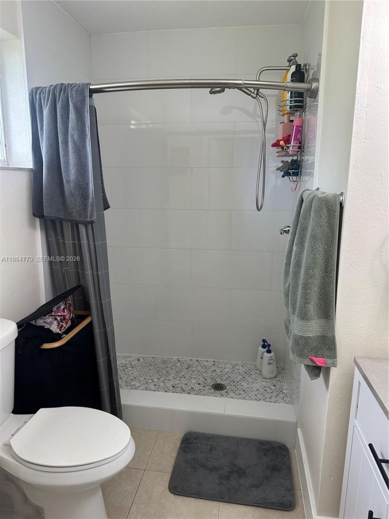 1429 NW 2nd St, Miami, FL 33125 Photo