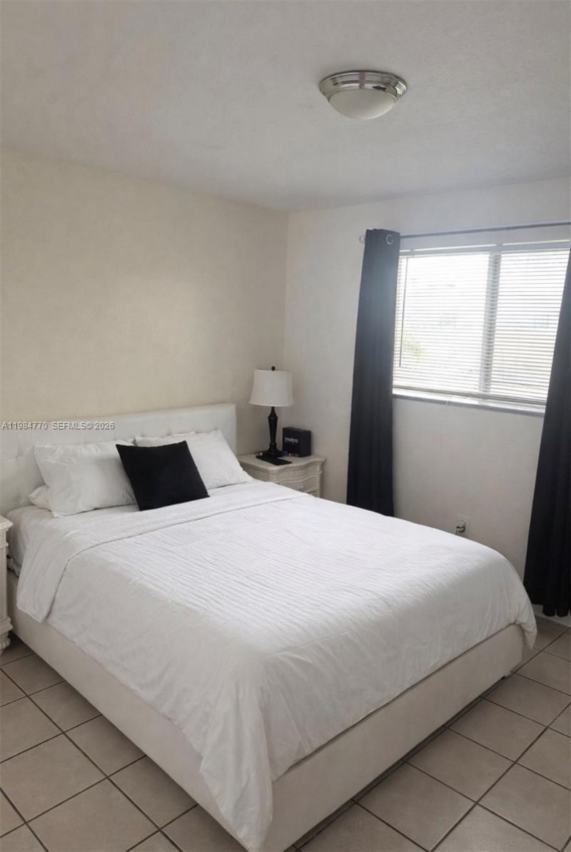 1429 NW 2nd St, Miami, FL 33125 Photo