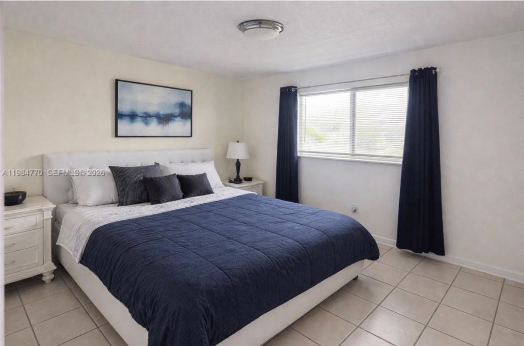 1429 NW 2nd St, Miami, FL 33125 Photo