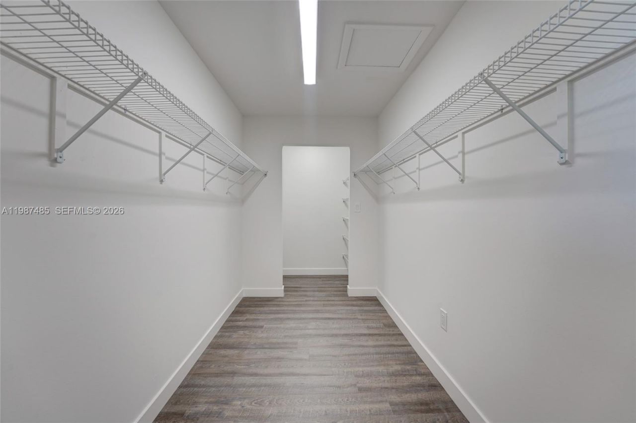 8352 Dundee Ter , Miami Lakes, FL 33016 Photo