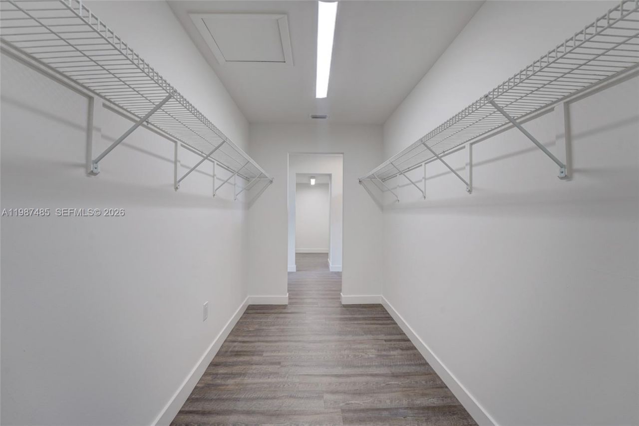 8352 Dundee Ter, Miami Lakes, FL 33016 Photo