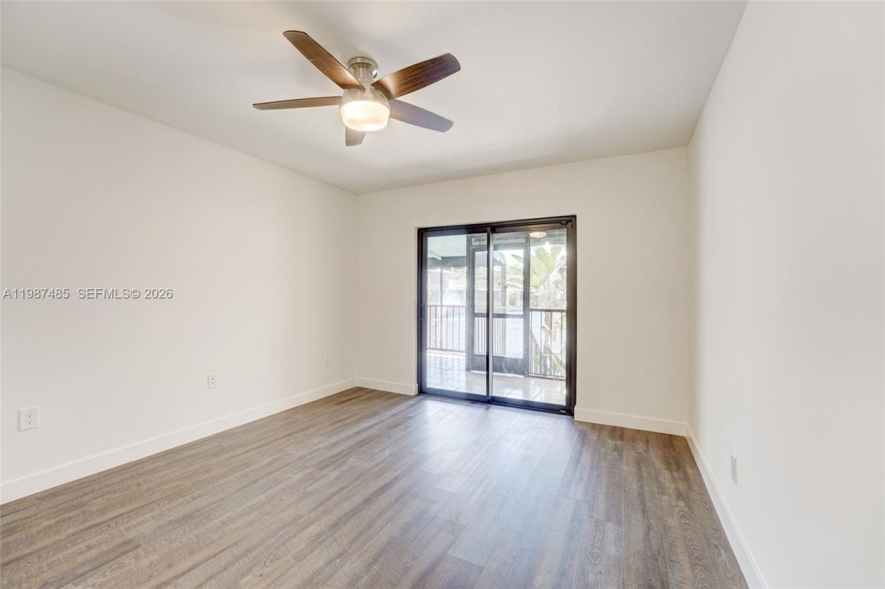 8352 Dundee Ter, Miami Lakes, FL 33016 Photo