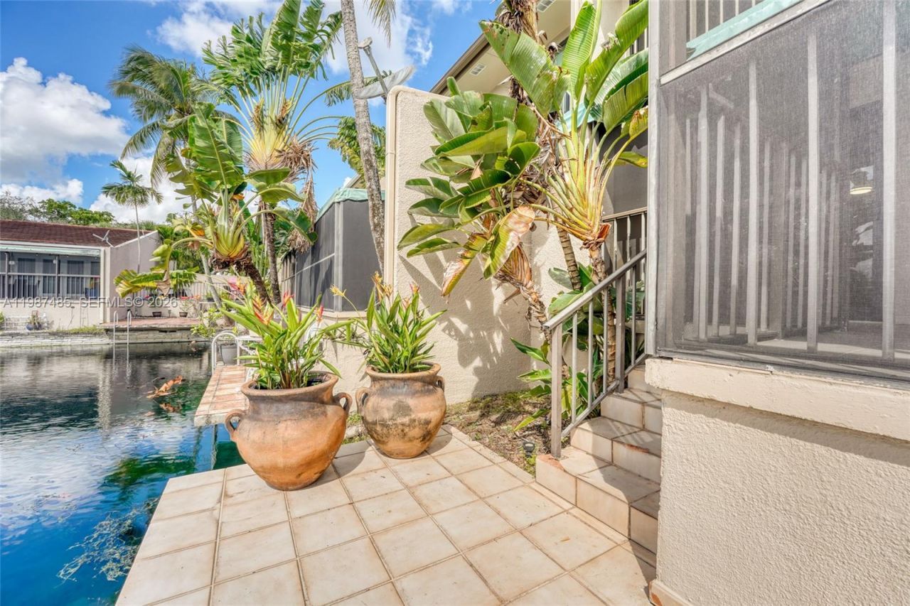 8352 Dundee Ter, Miami Lakes, FL 33016 Photo