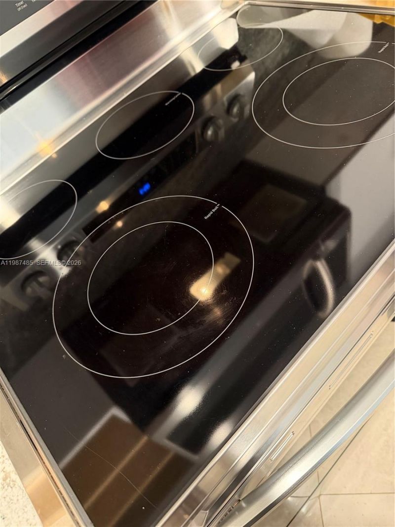 8352 Dundee Ter, Miami Lakes, FL 33016 Photo