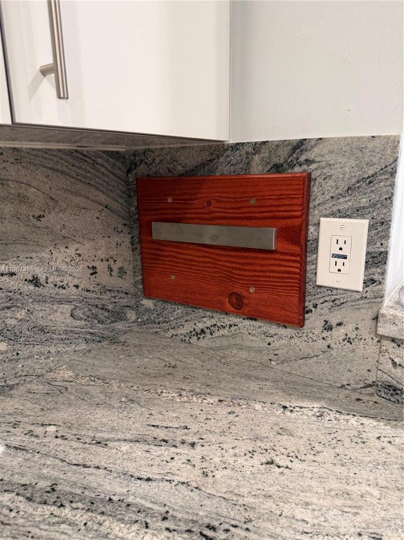 8352 Dundee Ter, Miami Lakes, FL 33016 Photo