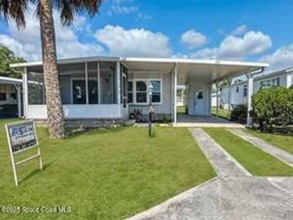 939 Laurel Circle , Barefoot Bay, FL 32976