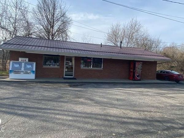 2870 S State Road 61 Road, Winslow, IN 47598