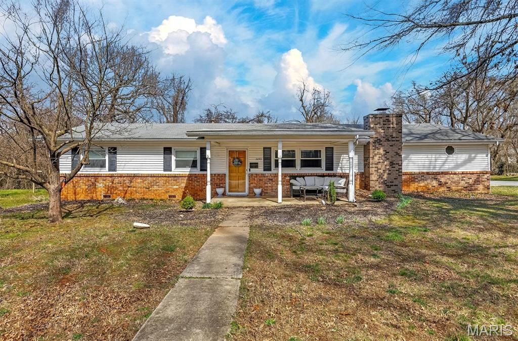 2855 E Lombard Street, Springfield, MO 65802 Main Photo