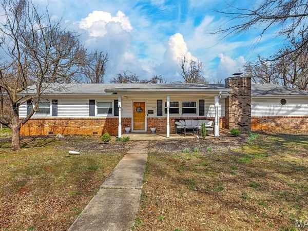2855 E Lombard Street, Springfield, MO 65802