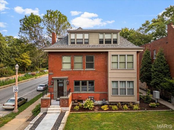 3559 Halliday Ave, Unit 301, St Louis, MO 63118