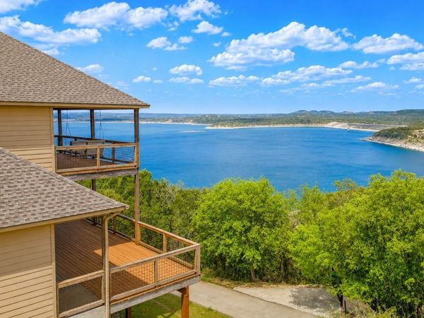 322 Kings Crown, Canyon Lake, TX 78133