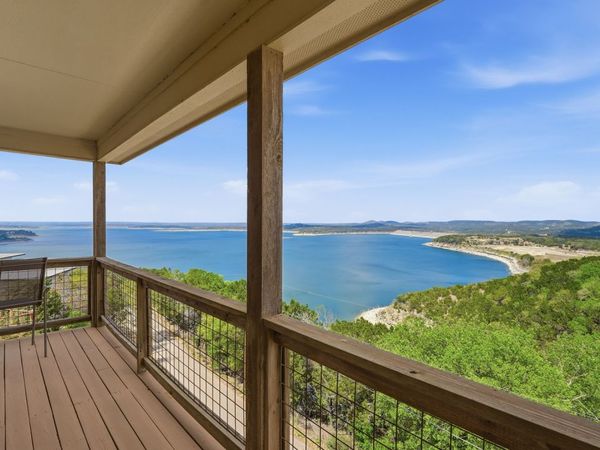 322 Kings Crown, Canyon Lake, TX 78133