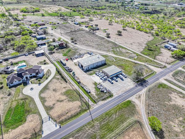 4754 Rakowitz, Adkins, TX 78101