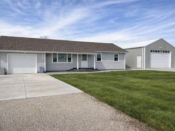 1002 S Hughes Street, Hamilton, MO 64644