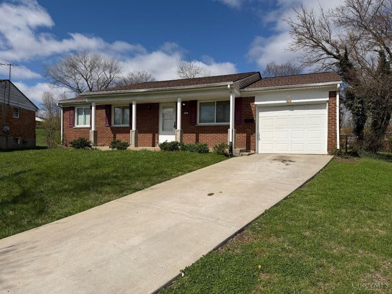 9883 Overview Lane, Springfield Twp., OH 45231 Photo 1