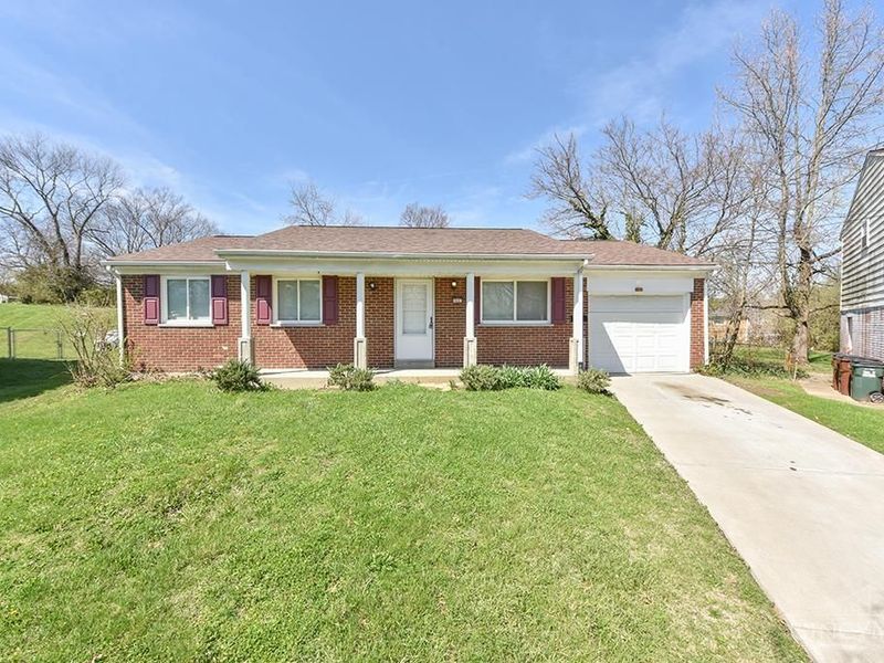 9883 Overview Lane, Springfield Twp., OH 45231 Photo 2