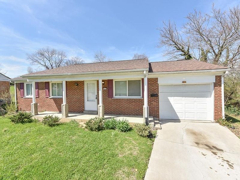9883 Overview Lane, Springfield Twp., OH 45231 Photo 3