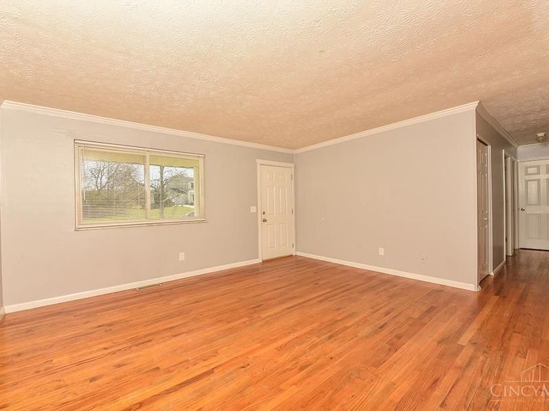 9883 Overview Lane, Springfield Twp., OH 45231 Photo 4