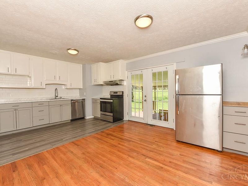 9883 Overview Lane, Springfield Twp., OH 45231 Photo 7