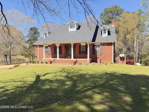 3253 Highway 488 , Carthage, MS 39051