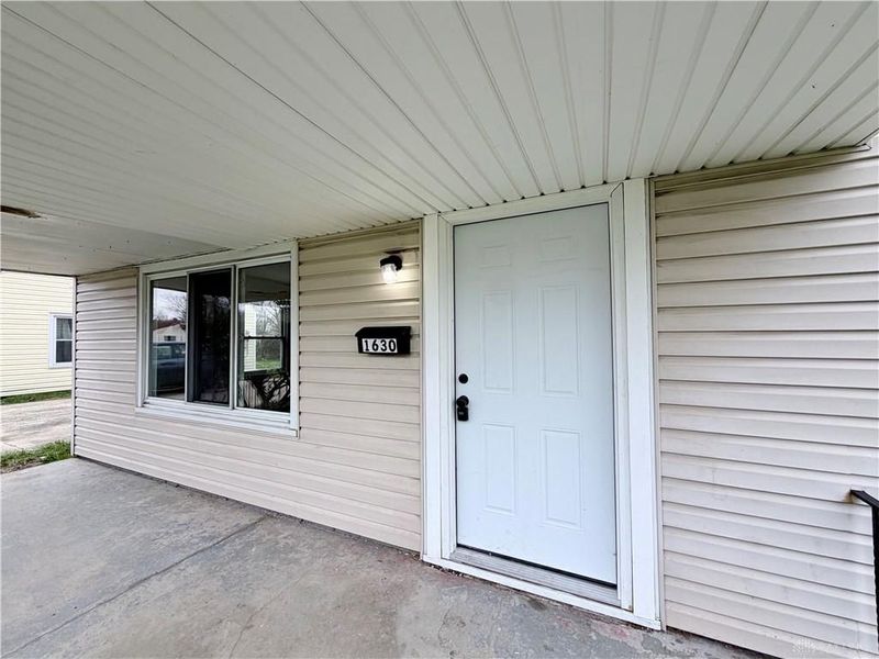 1630 S Sweetbriar Lane, Springfield, OH 45505 Photo 3