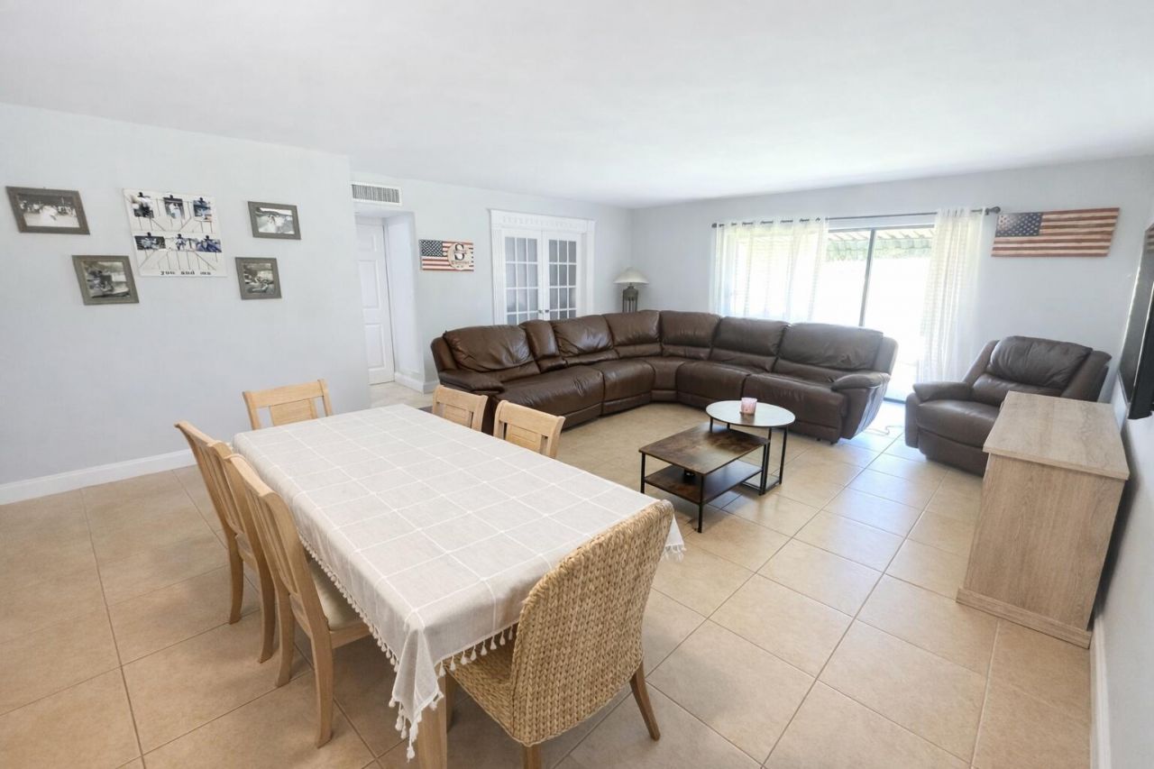 4052 N Pine Island Road, Sunrise, FL 33351 Photo