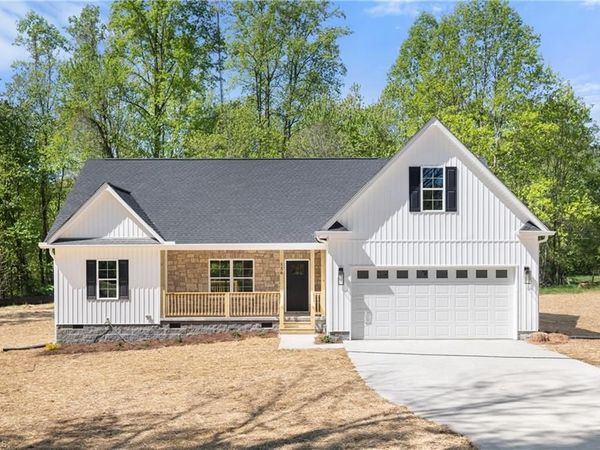 536 Virginia Drive, Yadkinville, NC 27005