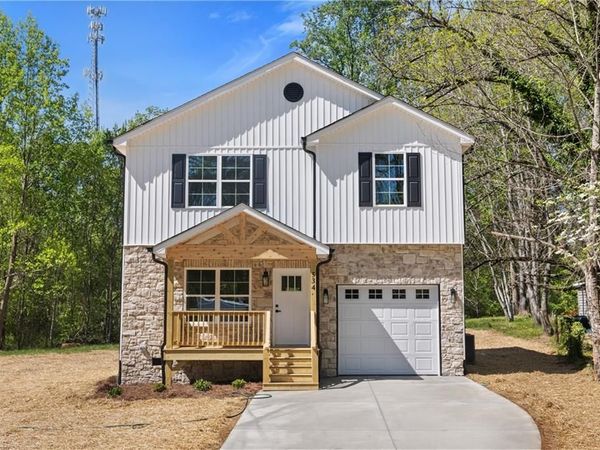 534 Virginia Drive, Yadkinville, NC 27055