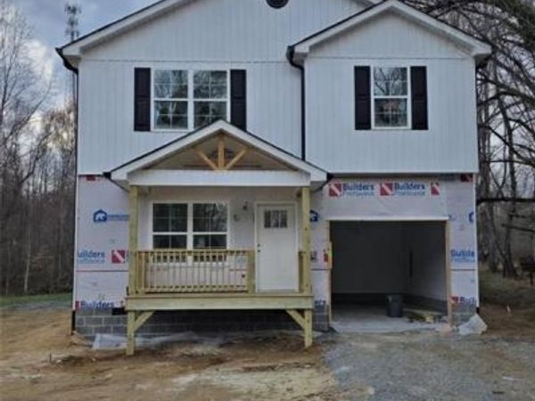 534 Virginia Drive , Yadkinville, NC 27055