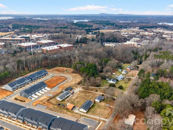 151 Crossrail Road , Mooresville, NC 28115