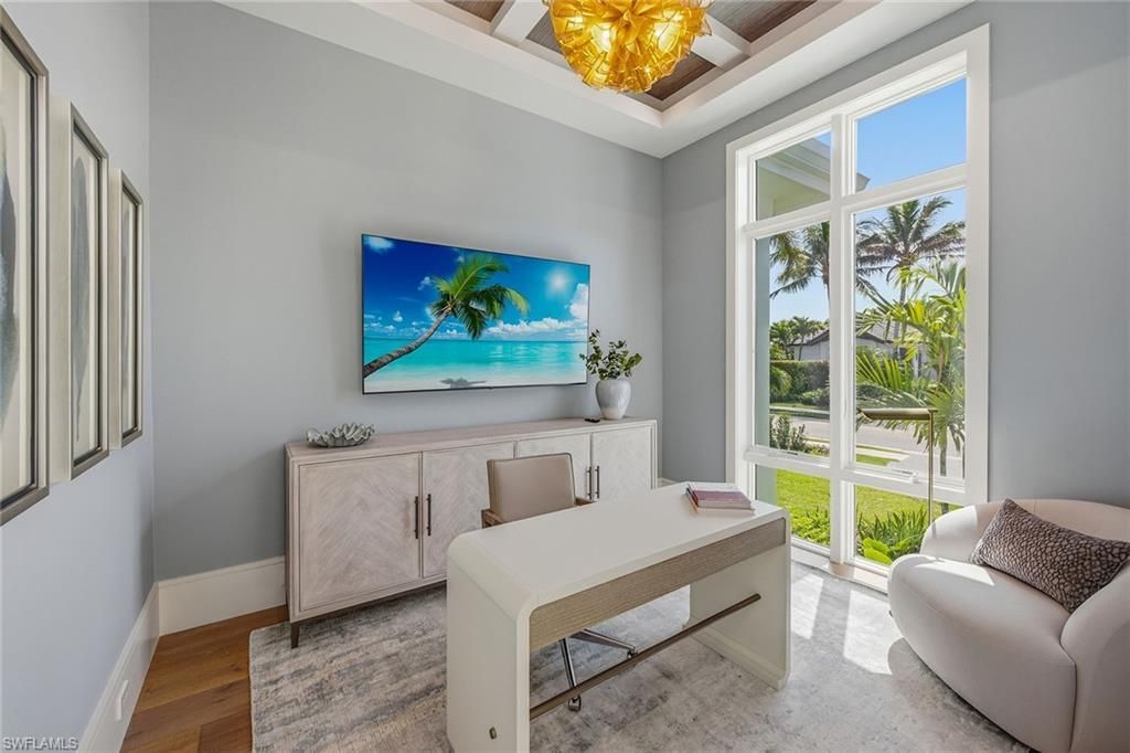 529 Neapolitan Way, Naples, FL 34103 Photo