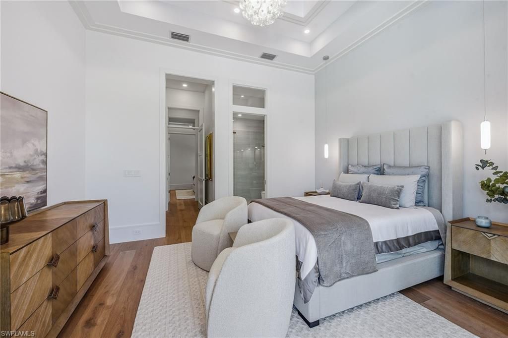 529 Neapolitan Way, Naples, FL 34103 Photo