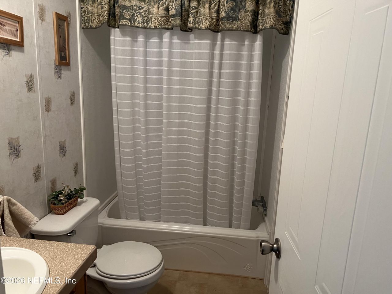 223 Oak Ridge Drive, Welaka, FL 32193 Photo