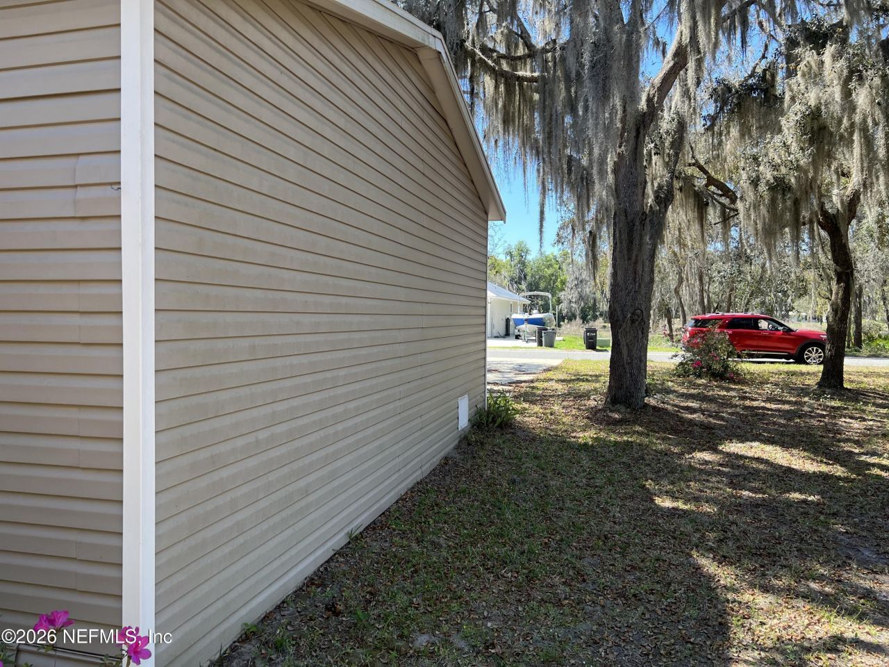 223 Oak Ridge Drive, Welaka, FL 32193 Photo