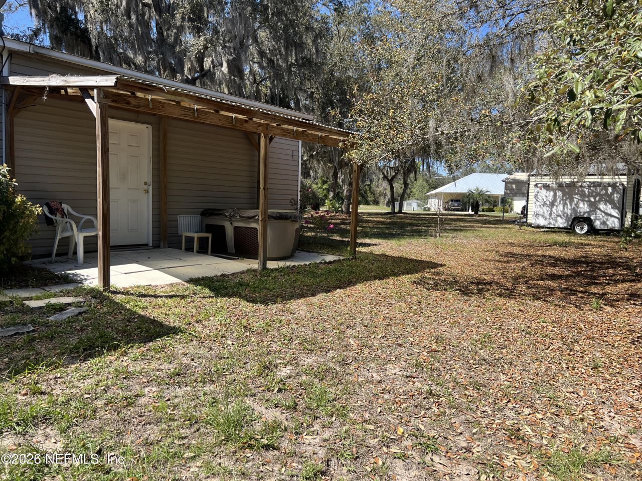 223 Oak Ridge Drive, Welaka, FL 32193 Photo