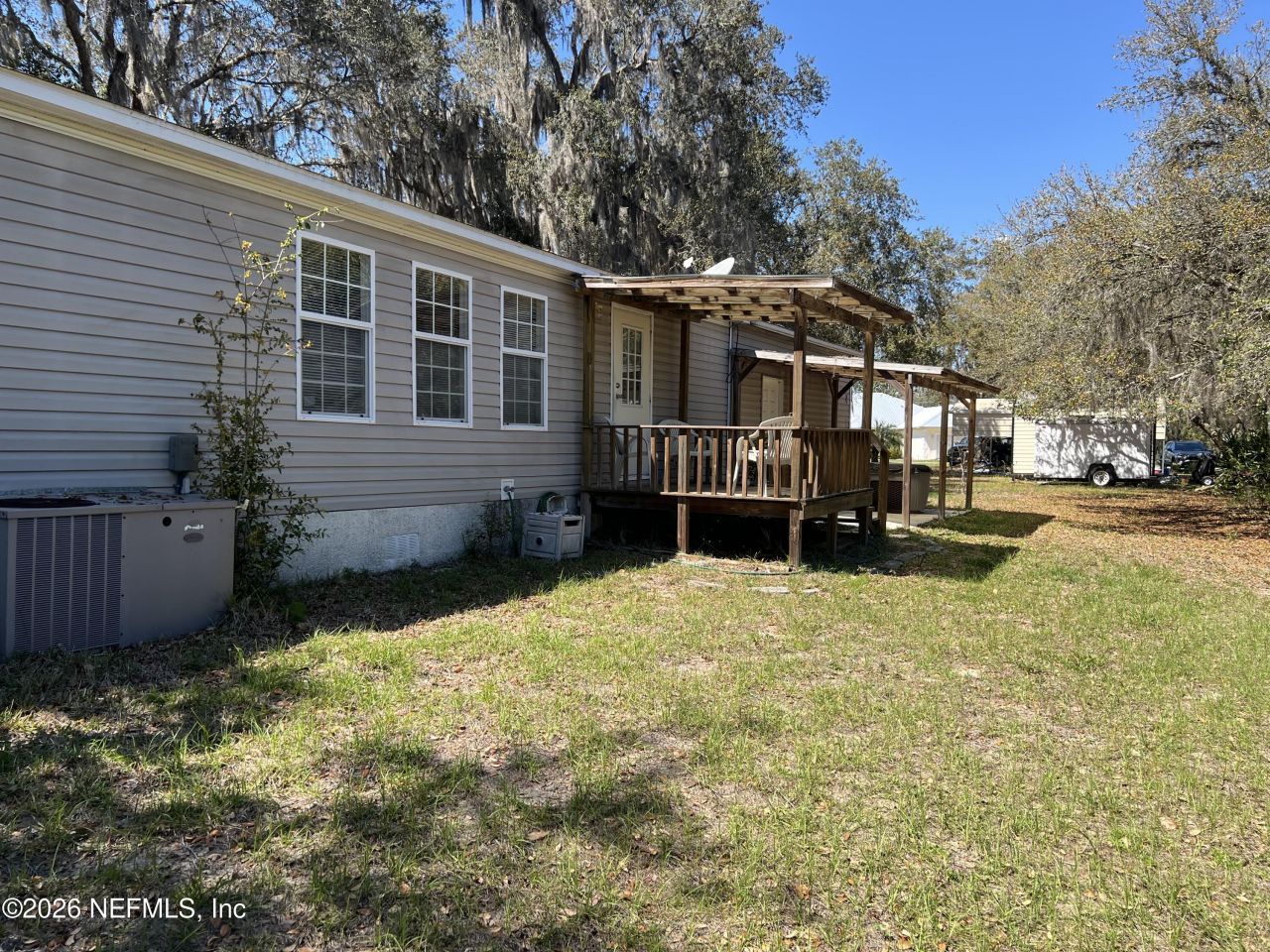 223 Oak Ridge Drive, Welaka, FL 32193 Photo