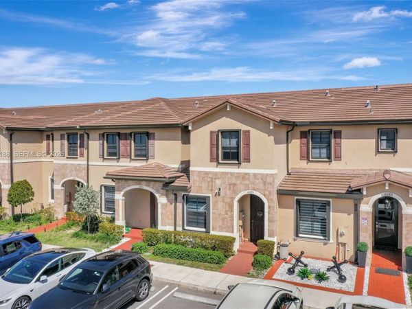 11295 W 34th Way , Hialeah Gardens, FL 33018