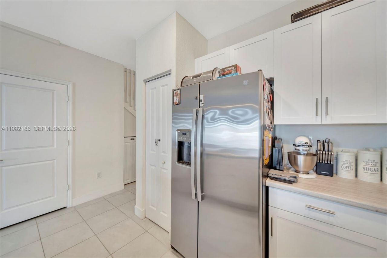 11295 W 34th Way , Hialeah Gardens, FL 33018 Photo