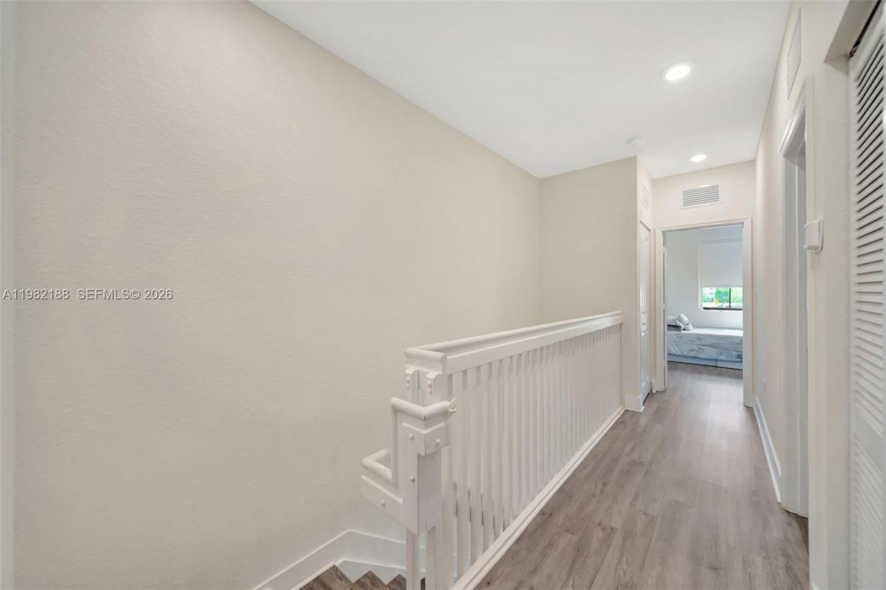 11295 W 34th Way , Hialeah Gardens, FL 33018 Photo