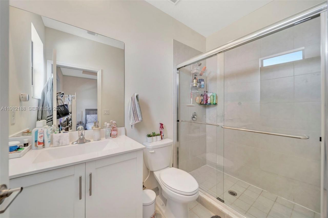 11295 W 34th Way , Hialeah Gardens, FL 33018 Photo