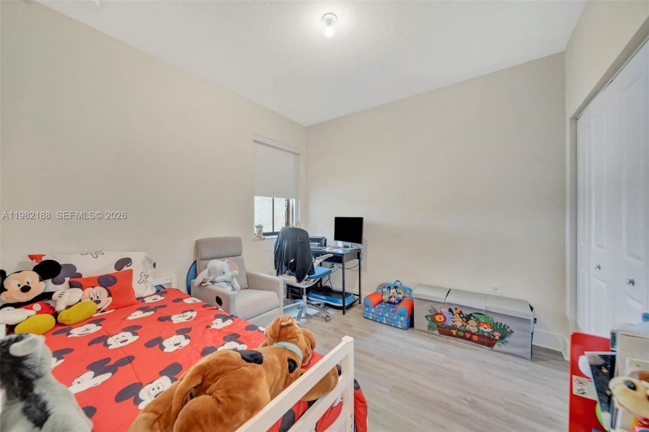 11295 W 34th Way , Hialeah Gardens, FL 33018 Photo