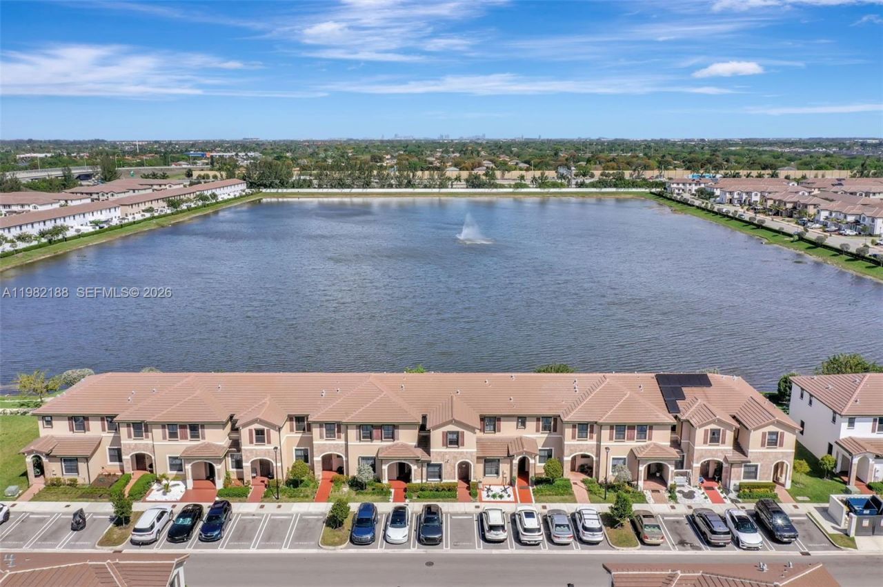 11295 W 34th Way , Hialeah Gardens, FL 33018 Photo