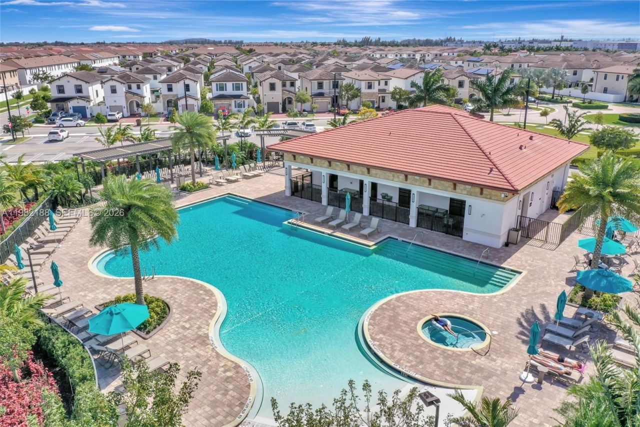 11295 W 34th Way , Hialeah Gardens, FL 33018 Photo