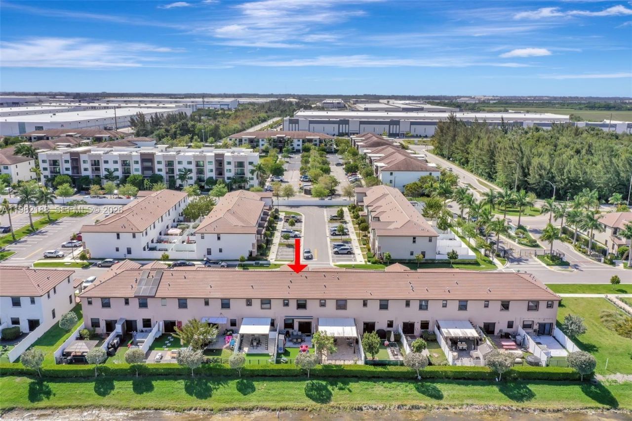 11295 W 34th Way , Hialeah Gardens, FL 33018 Photo