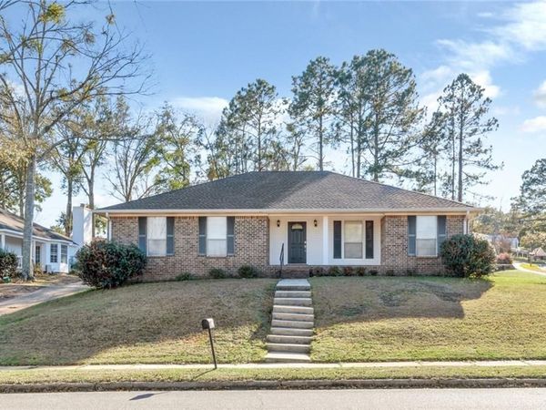 430 Lakeview Drive, Mobile, AL 36695