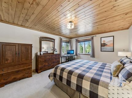 1447 Pebble Beach Drive, South Lake Tahoe, CA 96150 Photo