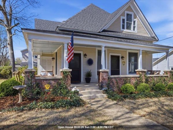 611 Tombigbee St, Florence, AL 35630