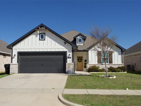 528 Mustang, Pilot Point, TX 76258