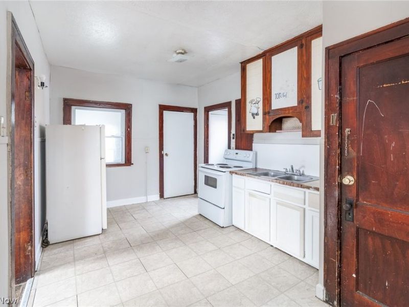 1816 E 34th Street, Lorain, OH 44055 Photo 8